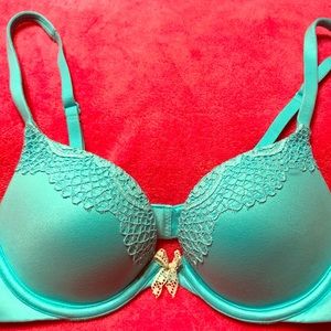 Victoria Secret Body By Victoria Push-Up Bra